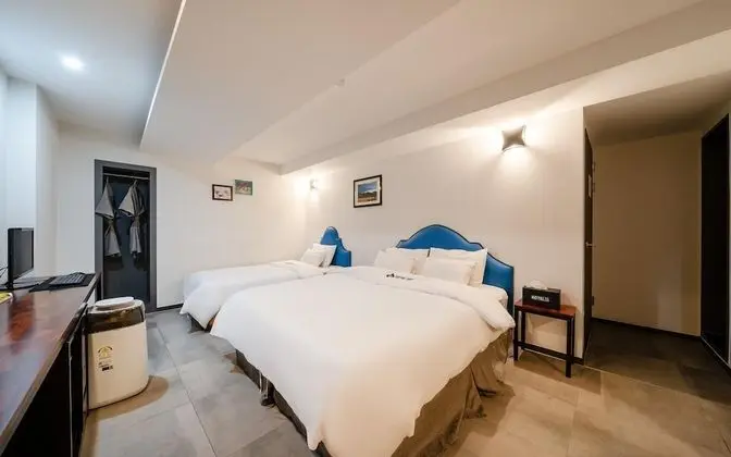 Oda (TWIN (2bed bathtub Netflix Movie Net )