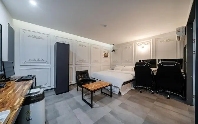 Oda (VIP couple game room (Begg Overwatch )