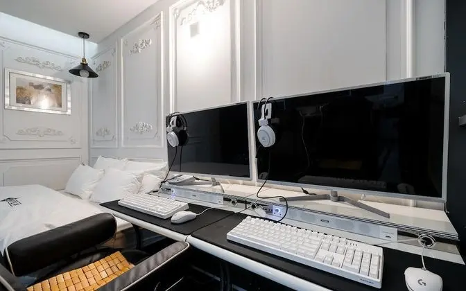 Oda (VIP couple game room (Begg Overwatch )