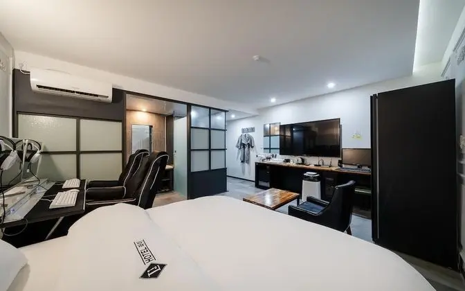 Oda (VIP couple game room (Begg Overwatch )