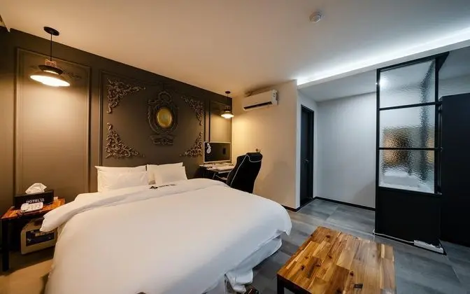 Oda (VIP game room (Begg Overwatch availab)