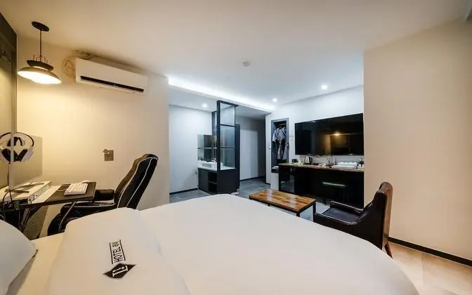 Oda (VIP game room (Begg Overwatch availab)