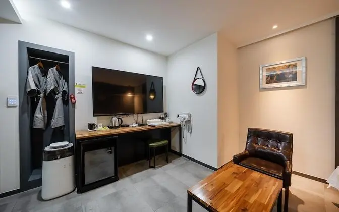 Oda (VIP game room (Begg Overwatch availab)