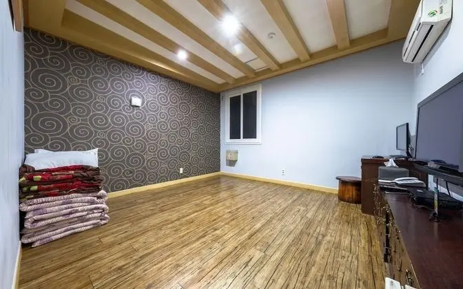 Oda (Ondol Room)