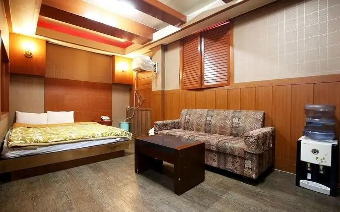 Oda (Special Room)