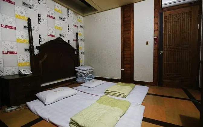 Oda (Ondol room)