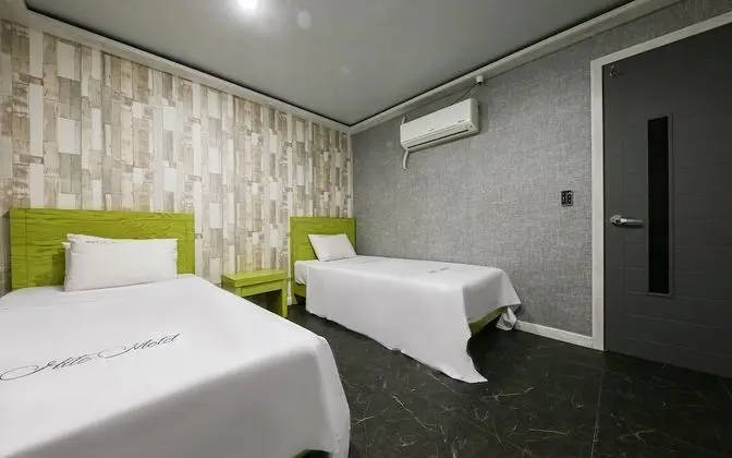 Oda (Twin Room (Netflix available))