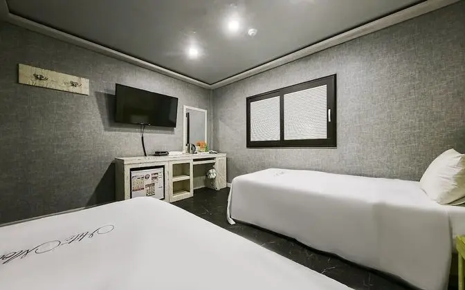 Oda (Twin Room (Netflix available))