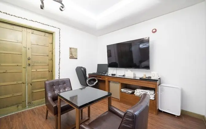 Oda (Superior (air purifier 65"")