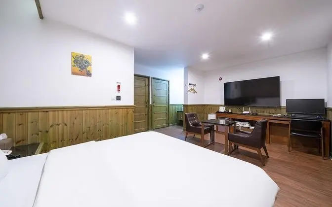 Oda (Superior (air purifier 65"")