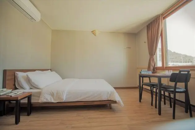 Basic Tek Büyük Yataklı Oda, Şehir Manzaralı