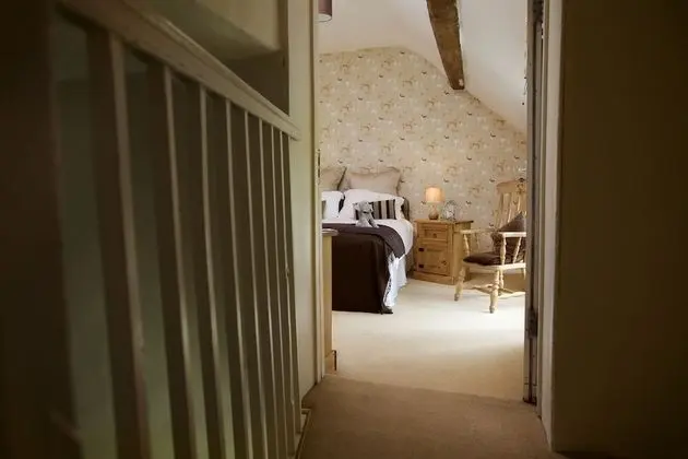 Tek Büyük veya İki Ayrı Yataklı Oda (Room 4)