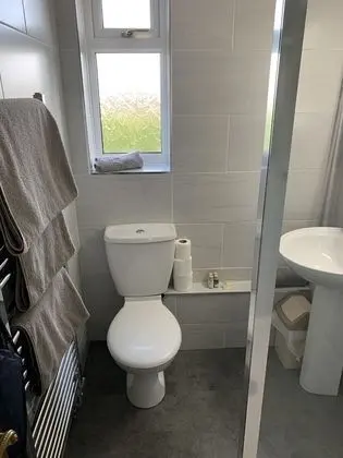 Tek Büyük Yataklı Oda, Banyolu/Duşlu