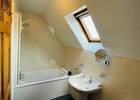 Kır Evi, Özel Banyo (Bluebell - 3 bedrooms)