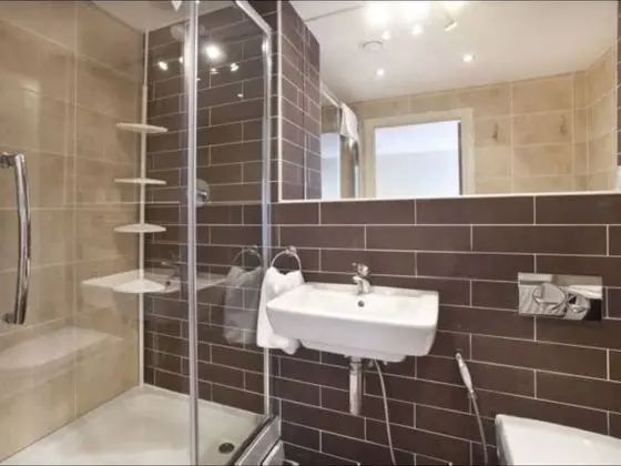 Apart Daire, Banyolu/Duşlu