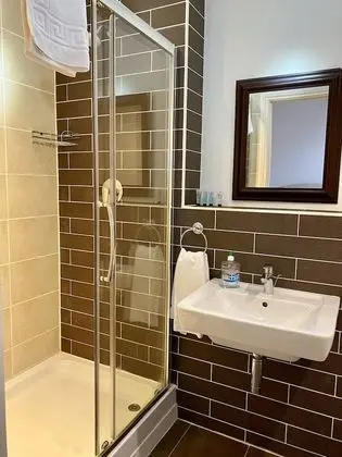 Apart Daire, Banyolu/Duşlu