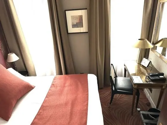 Standard Tek Büyük Yataklı Oda