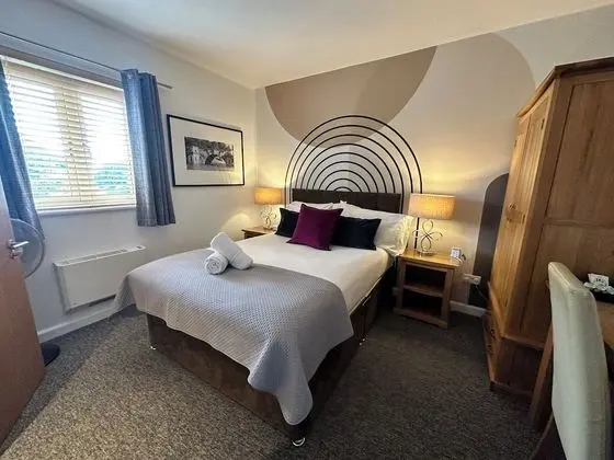 Standard Tek Büyük Yataklı Oda