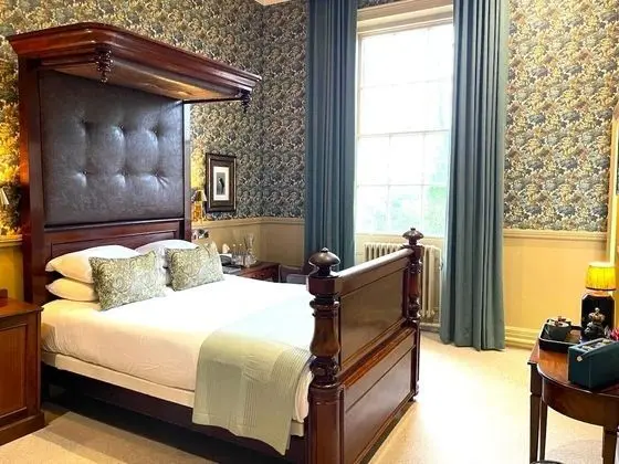 Luxury, Bir Çift Kişilik Yataklı