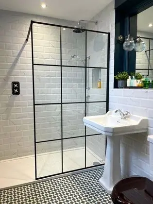Luxury, Bir Çift Kişilik Yataklı