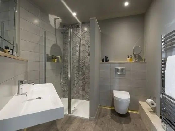 Luxury, Bir Çift Kişilik Yataklı