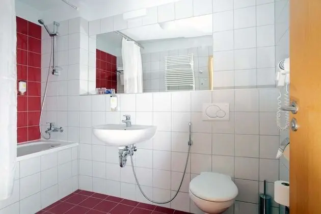 Basic Tek Büyük Yataklı Oda