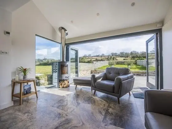 Luxury Ev, Banyolu/Duşlu (Chyreen)