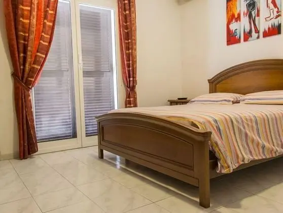 Tek Büyük Yataklı Oda, Balkon