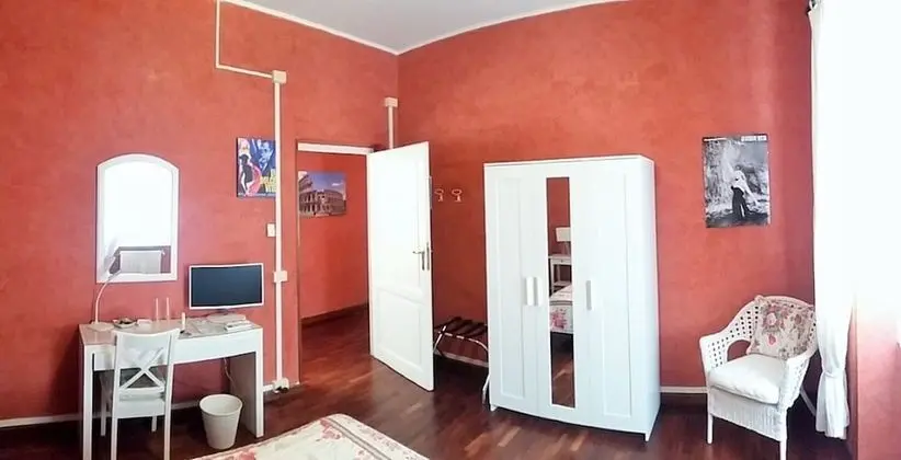 Tek Büyük Yataklı Oda, 1 Yatak Odası, Sigara İçilebilir, Ortak Banyo