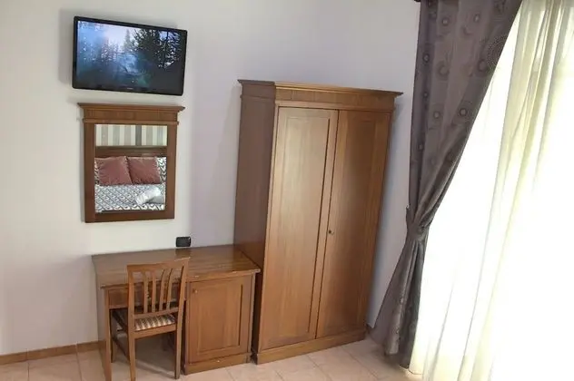 Tek Büyük Yataklı Oda