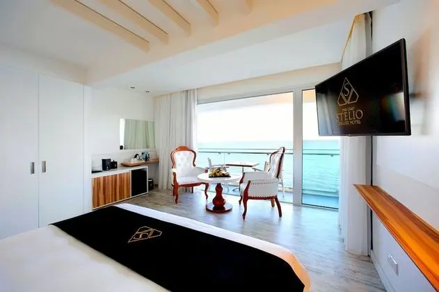Deluxe Tek Büyük Yataklı Oda, Balkon, Deniz Manzaralı