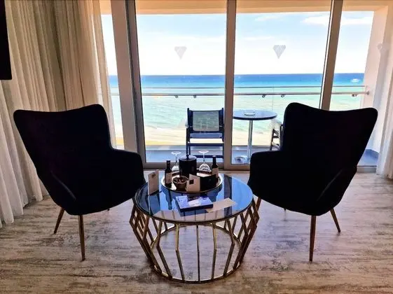 Junior Süit, 1 En Büyük (King) Boy Yatak, Balkon, Deniz Manzaralı (Executive)