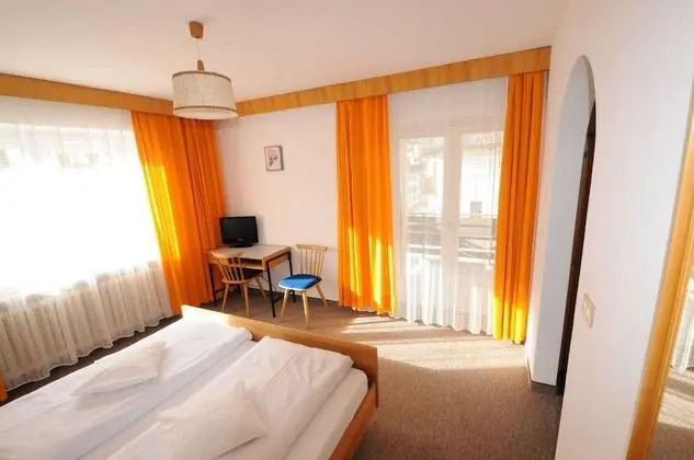 Classic Tek Büyük Yataklı Oda