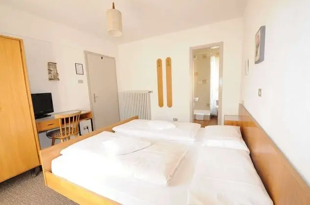 Classic Tek Büyük Yataklı Oda