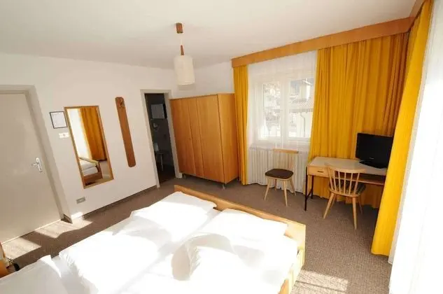 Classic Tek Büyük Yataklı Oda