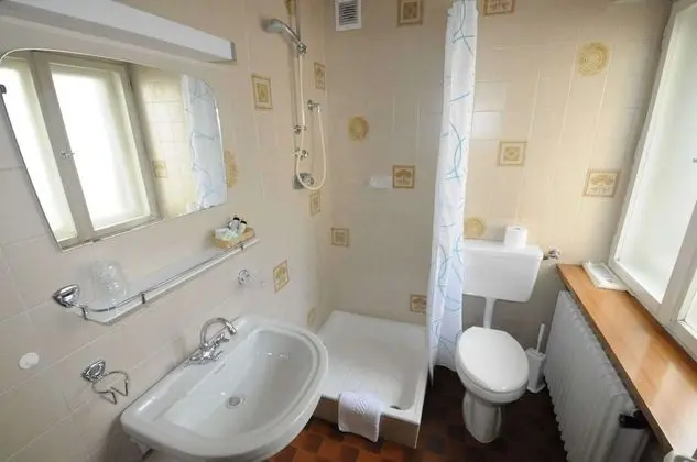 Classic Tek Büyük Yataklı Oda