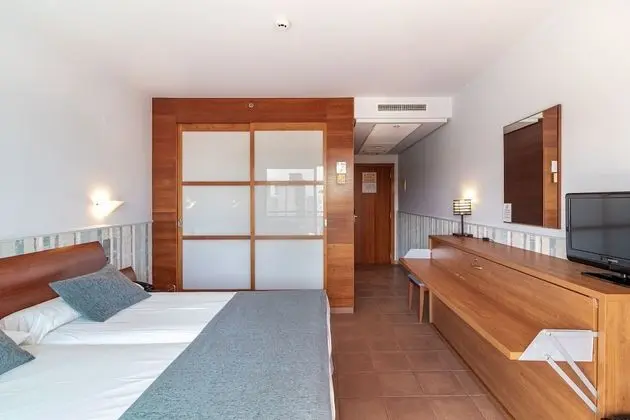 İki Ayrı Yataklı Oda (3 adults)