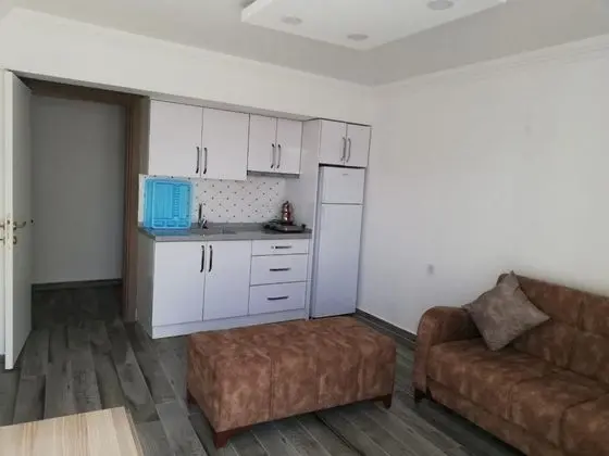 Daire-Tek Yatak Odalı, Bahçe Manzaralı, Balkonlu