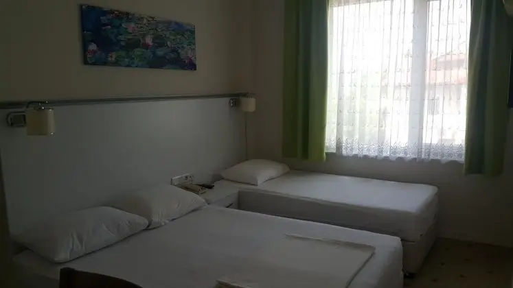 Triple, Kısmi Deniz Manzaralı
