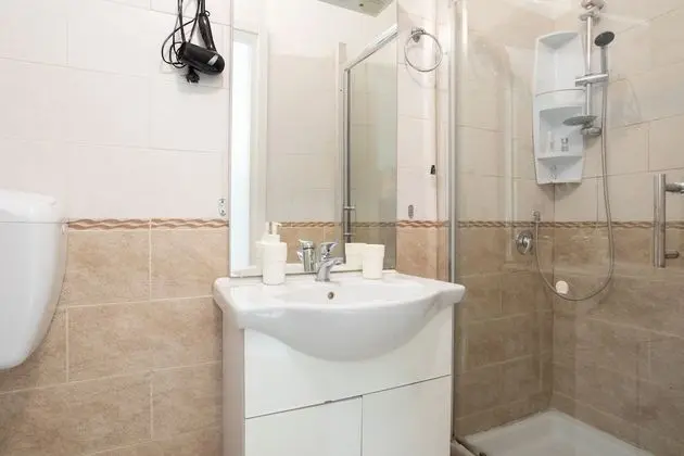 Tek Büyük Yataklı Oda