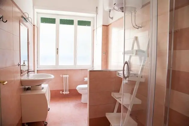 Üç Kişilik Oda, Banyolu/Duşlu