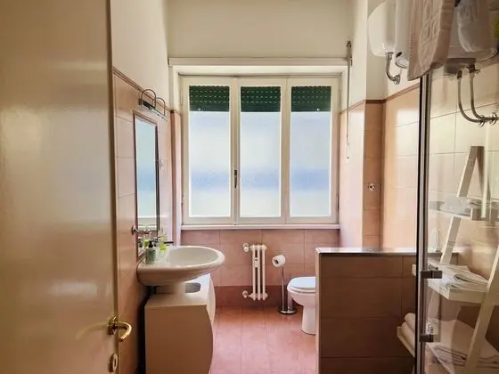 Üç Kişilik Oda, Banyolu/Duşlu