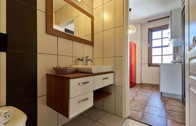 Exclusive Apartment, 1 Bedroom, Kitchen, Garden View