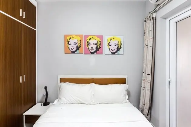 Business Tek Büyük Yataklı Oda