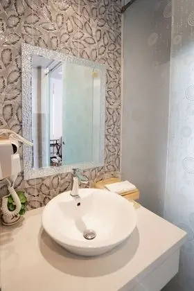 Deluxe İki Ayrı Yataklı Oda (with Window)
