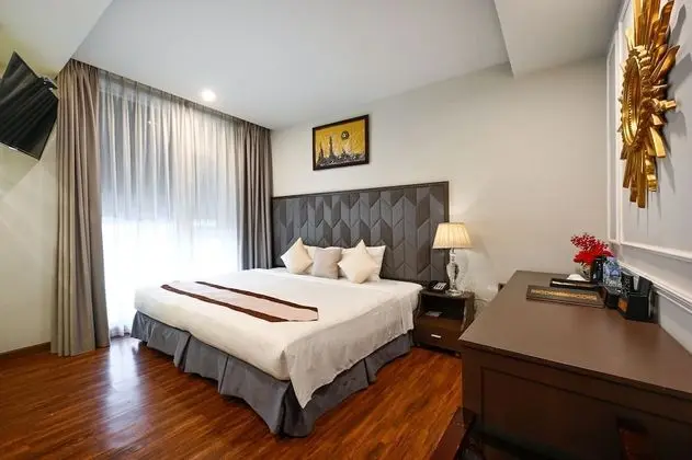 Deluxe Tek Büyük Yataklı Oda (Deluxe Double with Window)