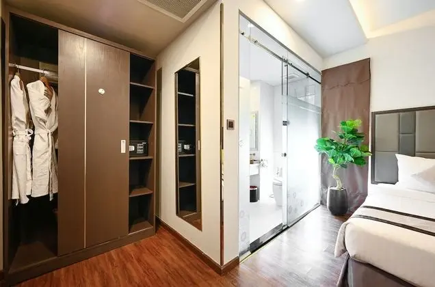 Deluxe Tek Büyük Yataklı Oda (Deluxe Double with Window)