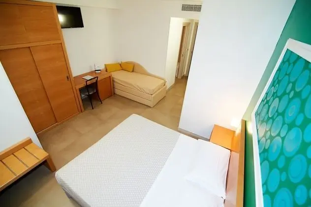 Comfort Tek Büyük Yataklı Oda