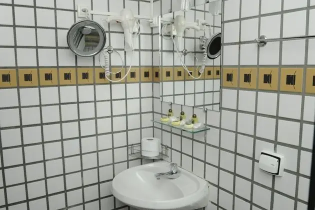 Deluxe Oda, Birden Çok Yatak, Sigara İçilmez