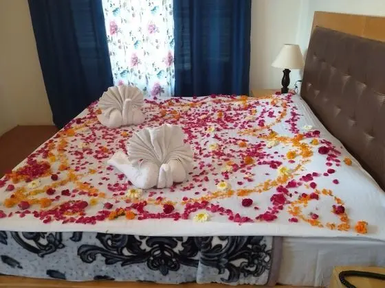 Premium Tek Büyük Yataklı Oda, 1 En Büyük (King) Boy Yatak, Balkon, Dağ Manzaralı